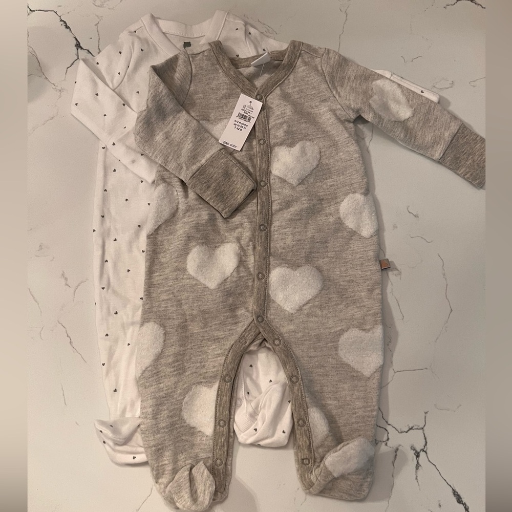 Baby Gap set of 2 heart print pajamas First Favorites